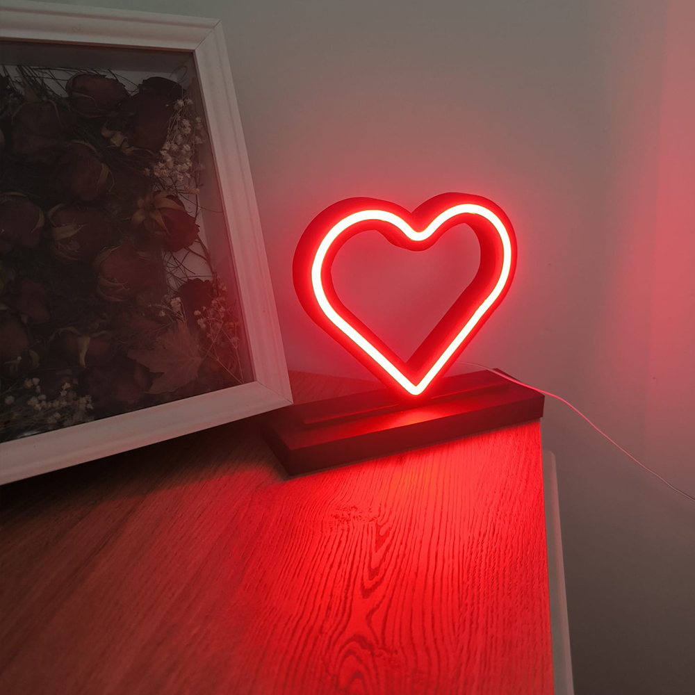 Neon Masaüstü Kalp Gece Lambası – Sıcak Işık, Romantik Atmosfer
